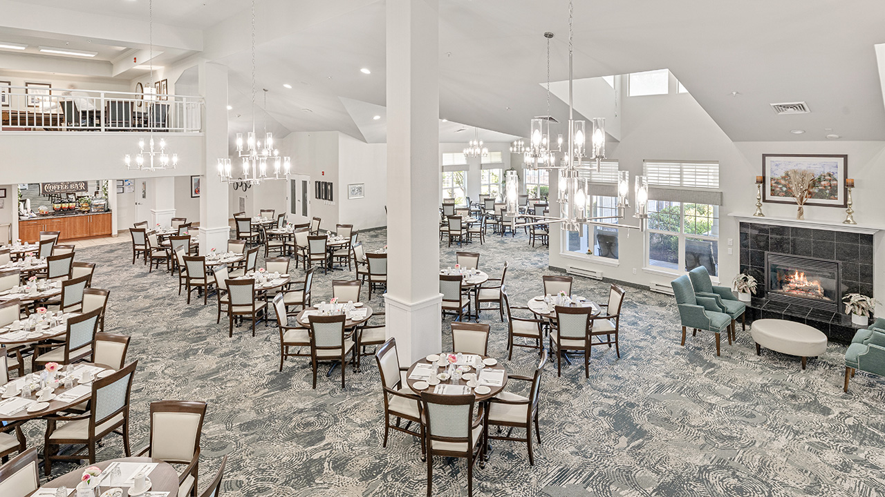 The dining room at Heatherwood set for mealtime
